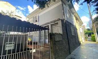 Imagem: Sobrado com quintal, 01 vaga, 02 salas à