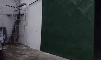 Imagem 2: Galpao 550 mts sendo 160 mt descoberto, 4 salas, 4 banheiros, condomínio fechado