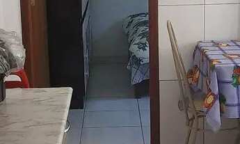 Imagem 2: Alugo uma edicula mobiliada para moças