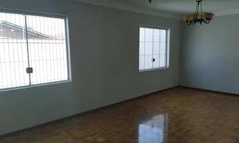 Imagem 5: Casa para aluguel e venda possui 150 metros quadrados com 3 quartos