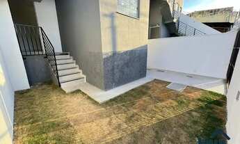 Imagem 3: Casa Geminada Individual com 2 Quartos e 1 Vaga no Bairro Santa Cruz