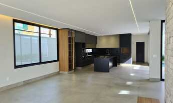 Imagem 3: Condomínio Jardim Versailles, Casa 4 Suítes, Elevador, 01 Escritório Reversível, Espaço Go