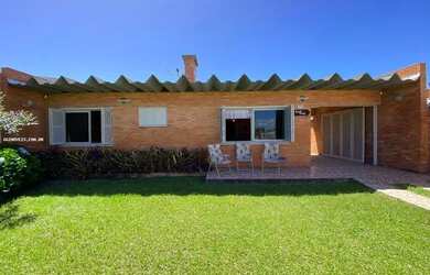 Imagem 3: Casa 4 dormitórios ou + para Venda em Cidreira, CENTRO, 5 dormitórios, 1 suíte, 3 banheiro