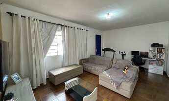 Imagem 3: Parque da Figueira 2 casas Frente e Fundos