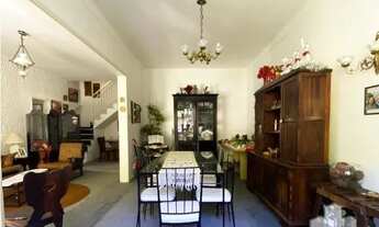 Imagem 2: Petrópolis - Casa Padrão - Mosela