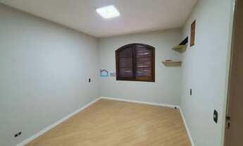 Imagem 5: Sobrado 240m², 4 Dormitórios, 3 Banheiros, 1 suíte, 4 Vagas. Bosque da Saúde