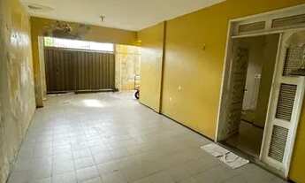 Imagem 5: Casa para venda tem 300 metros quadrados com 3 quartos em Manuel Sátiro - Fortaleza - CE