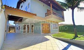 Imagem 3: CASA à venda com piscina e 6 quartos em Peruíbe, no bairro Estancia Balnearia Maria Helena