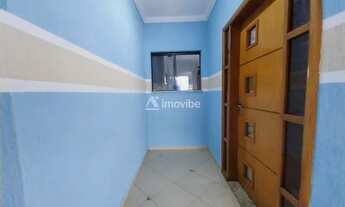 Imagem 3: Casa com 160m² de construção, com 3 dormitórios, sendo 1 suíte e garagem para 2 veículos