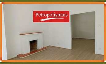 Imagem 4: Marcio PETROPOLISMAIS Vende CASA COM 3 QUARTOS + ANEXO QUARTO/SALA + GARAGEM COBERTA