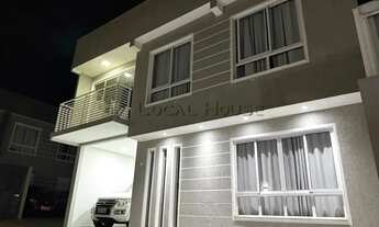 Imagem: Sobrado à venda em Curitiba, Alto Boqueirão