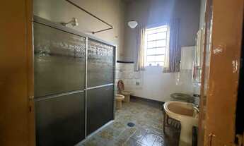 Imagem 7: Casa de 195m² com 03 quartos à venda - Centro