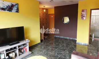 Imagem: Casa Comercial disponível para Venda no