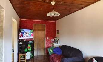 Imagem 5: Casa espaçosa com edícula