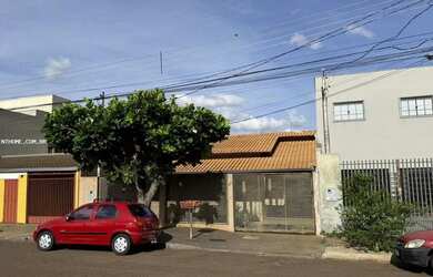 Imagem 2: Casa para Venda em Londrina, Brasília, 3 dormitórios, 1 suíte, 3 banheiros, 2 vagas