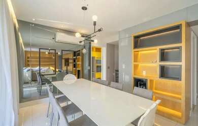 Imagem 4: Apartamento de luxo com 2 suítes, 3 salas, varanda gourmet, com 171m², 4 vagas à venda no