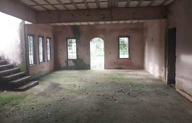 Imagem: Casa com lote de 1.200m² na Bica do Der