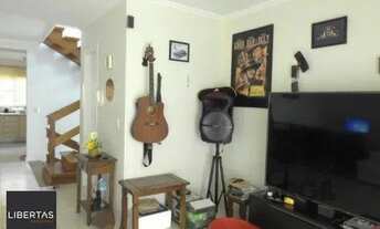 Imagem 5: Casa em Porto Alegre, no bairro Espirito Santo, com 3 dormitório(s), e 3 banheir