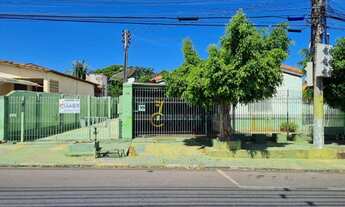 Imagem: Casa a venda na região Centro Sul, Imobiliária