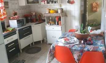 Imagem 4: Terreno com 3 Casas a venda