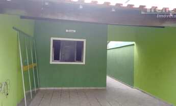 Imagem: Casa com três dormitórios, próximo de