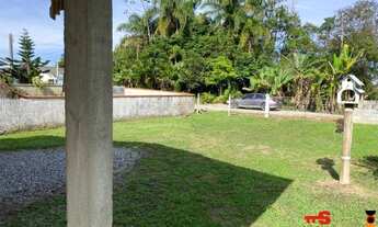 Imagem 5: Grande oportunidade. Casa de madeira, em ótima localização