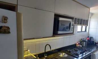 Imagem 6: Apartamento com 2 qts sendo 1 suíte, móveis planejados, elevador, central de gás, à venda