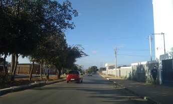 Imagem 5: Terreno céu azul avenida comercial do Colégio militar