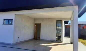 Imagem: Casa com 1 Suíte e 2 dormitórios à venda