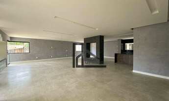 Imagem: Casa com 5 Dormts.(3 suítes) - À menos