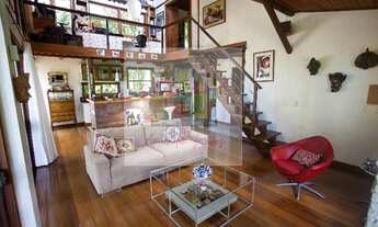 Imagem 2: Casa para Venda em Florianópolis, Lagoa da Conceição, 2 dormitórios, 2 suítes, 4 banheiros