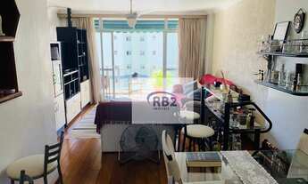 Imagem 3: Apartamento amplo, de frente em prédio com piscina