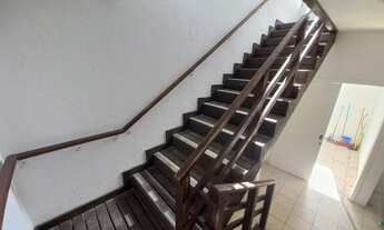 Imagem 7: Prédio comercial com 3 andares e 879 m² de área construída