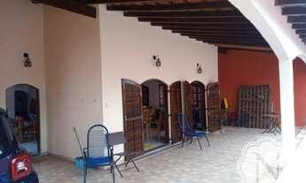 Imagem 2: Casa com amplo terreno e piscina à venda no Cibratel II - Itanhaém SP