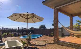 Imagem: Casa com amplo pátio