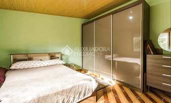 Imagem 4: PORTO ALEGRE - Casa Padrão - Cascata