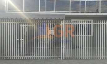 Imagem 3: Sobrado para Venda em Curitiba, Uberaba, 4 dormitórios, 2 banheiros, 1 vaga