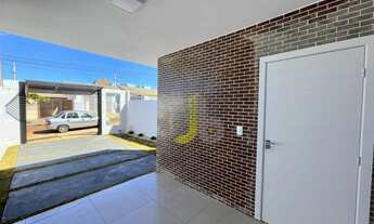 Imagem 3: Casa Moderna com sobra de terreno