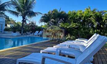 Imagem 2: Lindíssima casa na Ferradura com 7 suítes a passos da praia para aluguel!