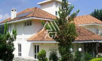 Imagem 2: Excelente CASA Z1 com 3 pisos em terreno amplo de 2.980m²