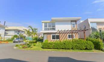 Imagem 2: Sobrado novo em condomínio fechado, 246 m2, 3 dormitórios, para venda no Xaxim - Curitiba