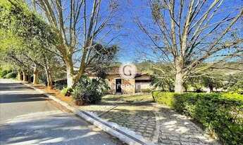 Imagem: Casa com 3 Suítes à venda, 330 m² por