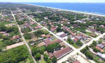 Imagem 6: Lote a venda com uma residência de madeira na Praia do Ervino