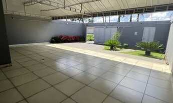 Imagem 2: Sobrado para venda tem 280 metros quadrados com 5 quartos em Jardim Europa - Uberlândia