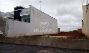 Imagem 3: OPORTUNIDADE!! TERRENO RESIDENCIAL DE 179m² SENDO 7,5 X 23,86. ATERRADO E NIVELADO, LOCAL