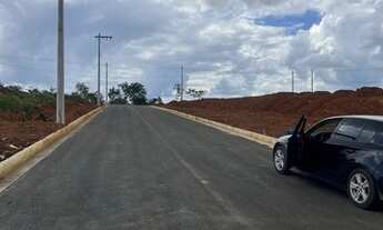 Imagem: Lotes a partir de 180m2, financiamento próprio