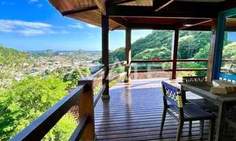 Imagem 1: Agatê Imóveis vende linda casa em Condomínio com 3 quartos com 320 m² por R 980 mil reais