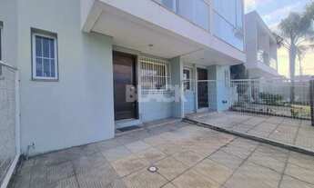 Imagem 2: Sobrado geminado no Centro do Passo de Torres SC