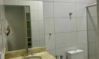 Imagem 3: Casa Moderna com 3 Quartos, Suíte e Área Gourmet - Climatizada e Segura!