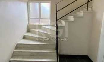 Imagem 3: Apartamento em Porto Alegre, no bairro Cristal, com 2 dormitório(s), e 2 banheir